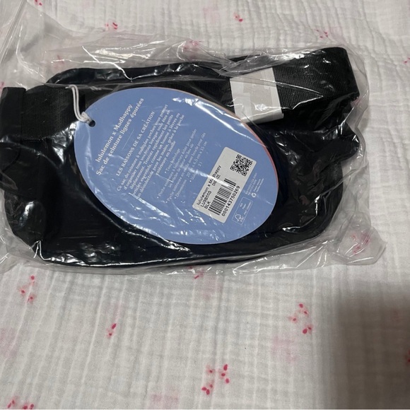 New Mad Happy Clean Lines belt bag - Picture 4 of 4